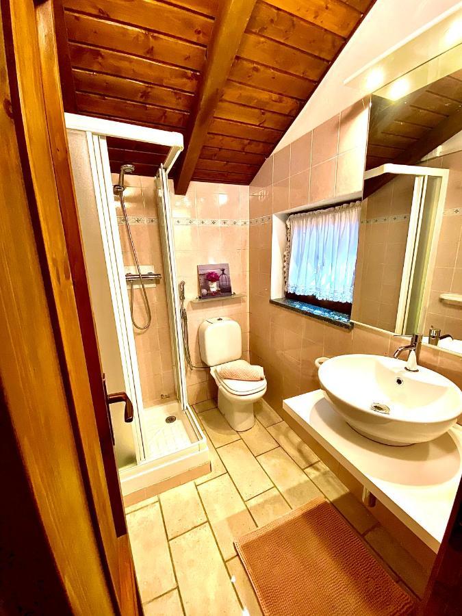 Villa Rosch Lezzeno Bagian luar foto