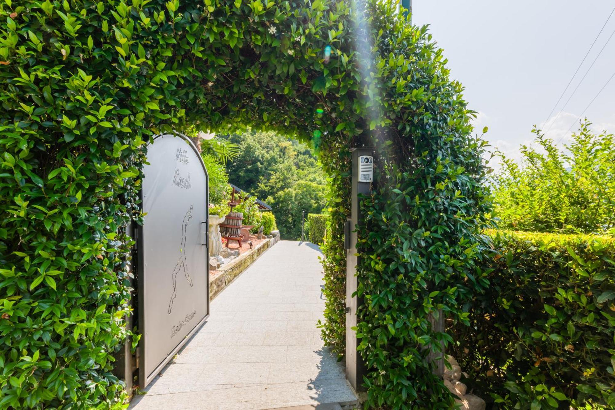Villa Rosch Lezzeno Bagian luar foto